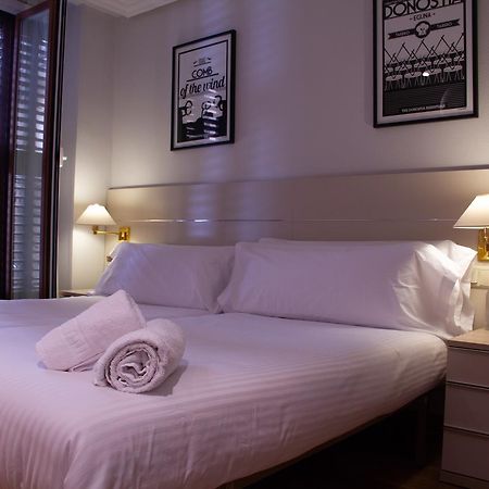 Pension Larrea San Sebastian Exterior photo